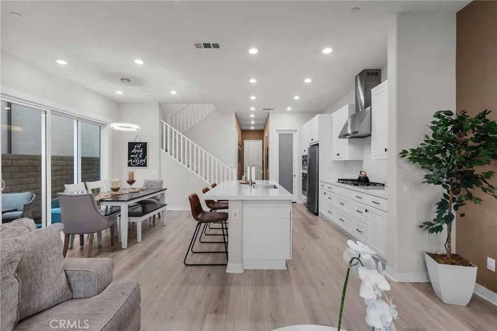 27258 Narrowleaf Willow Lane — photo