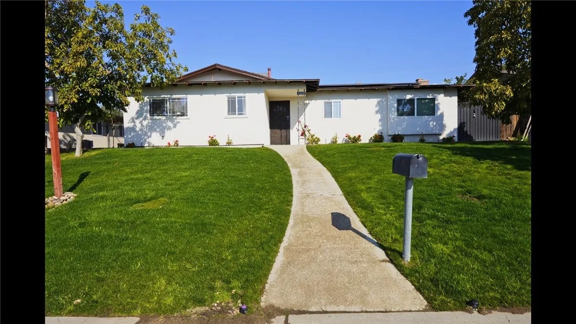 3206 Candlewood Drive — photo