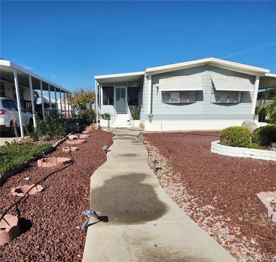 29120 Calle Cisne — photo