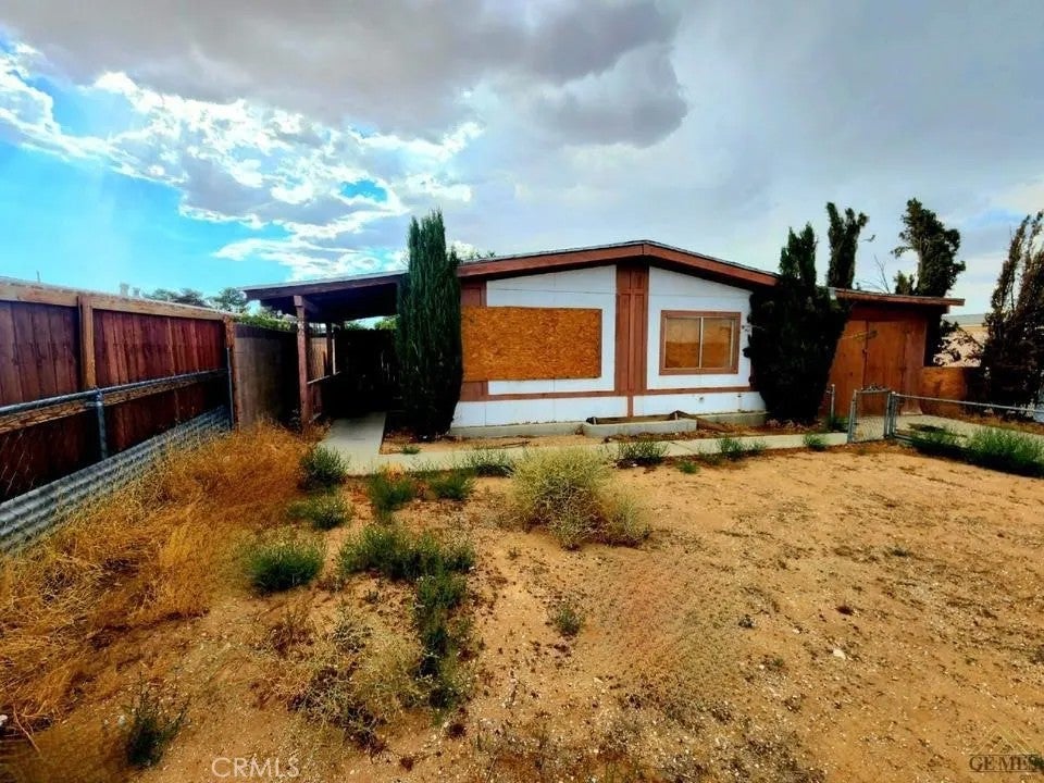 330 Morning Glory Drive — photo