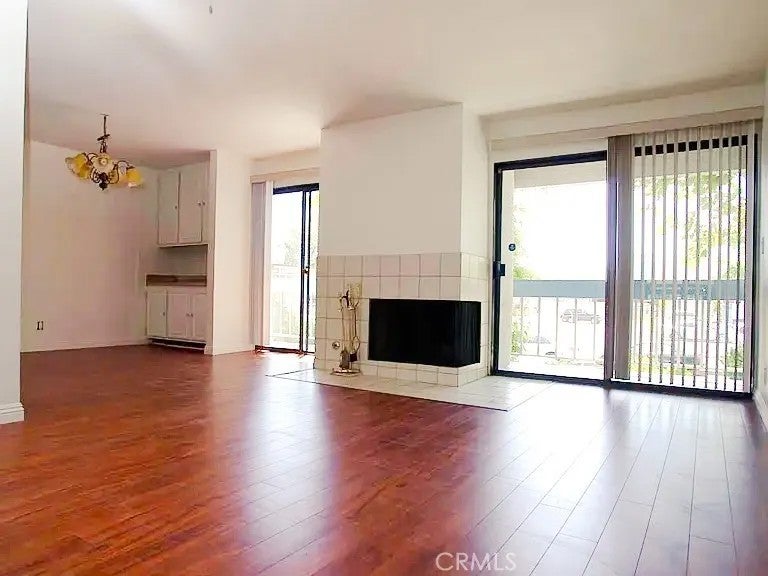15325 Magnolia 102 — photo