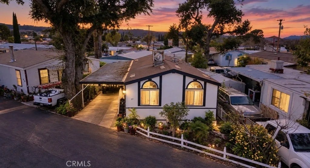 18540 Soledad Canyon Rd 27 — photo