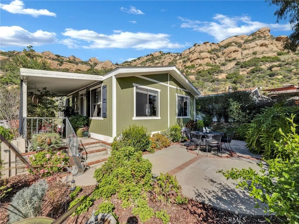 24425 Woolsey Canyon 165 — photo