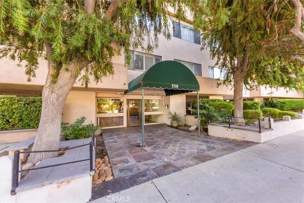 5310 Zelzah Unit 114 — photo