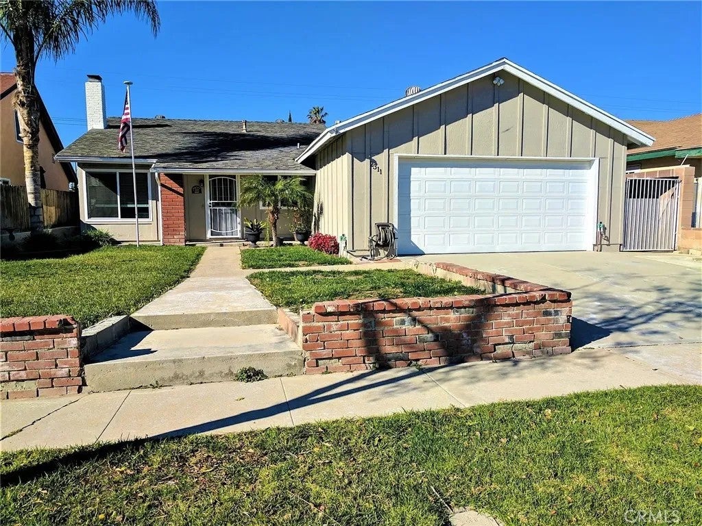 2311 N Marvel — photo