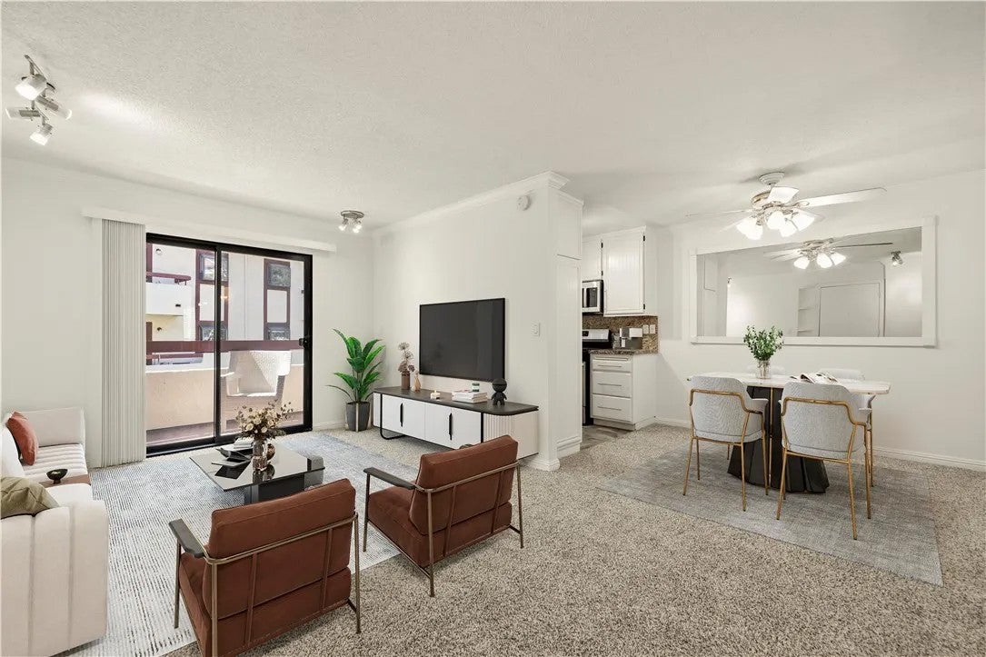 18193 Sundowner Way 815 — photo