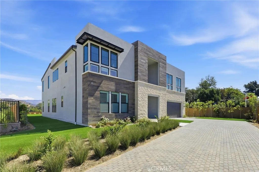 22801 Seaqua Circle — photo