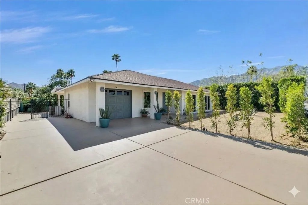 3967 E Sunny Dunes Road — photo