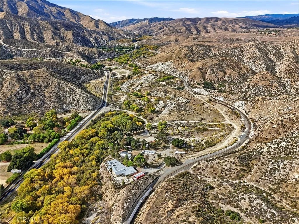 8235 Soledad Canyon Road — photo