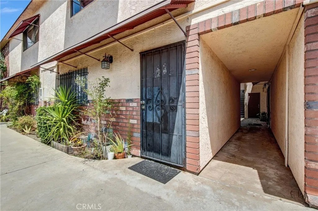 7904 Laurel Canyon 12 — photo