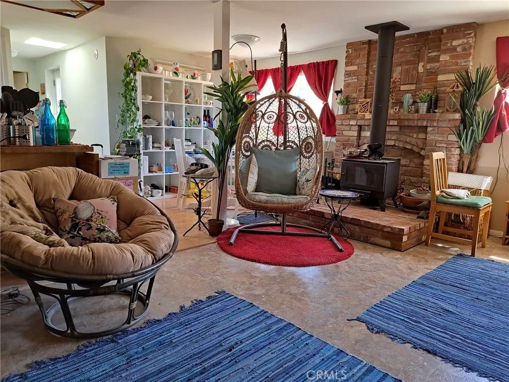 23021 W Avenue D15 — photo