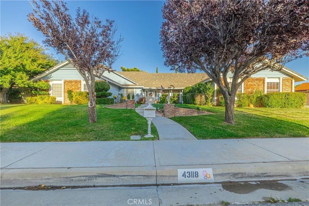 43118 Roulette Lane — photo