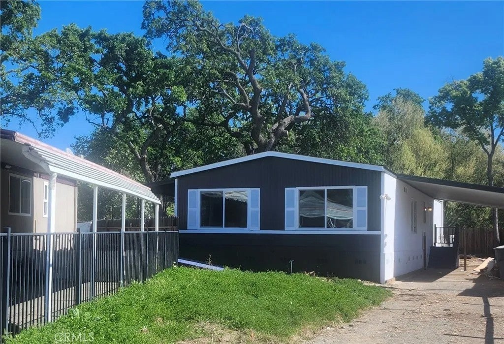 44 Sunset 44a — photo