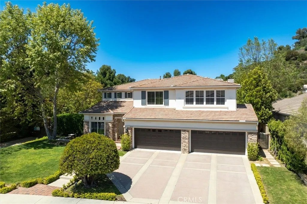 21045 Mendenhall Court — photo