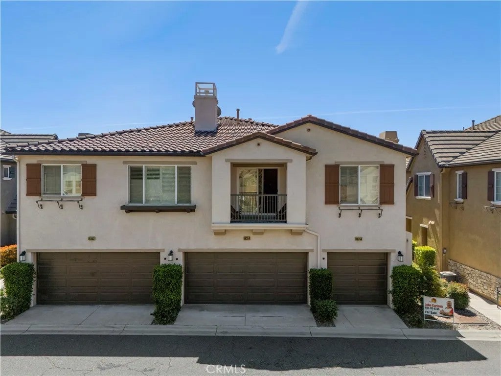 19354 Laroda Lane 165 — photo