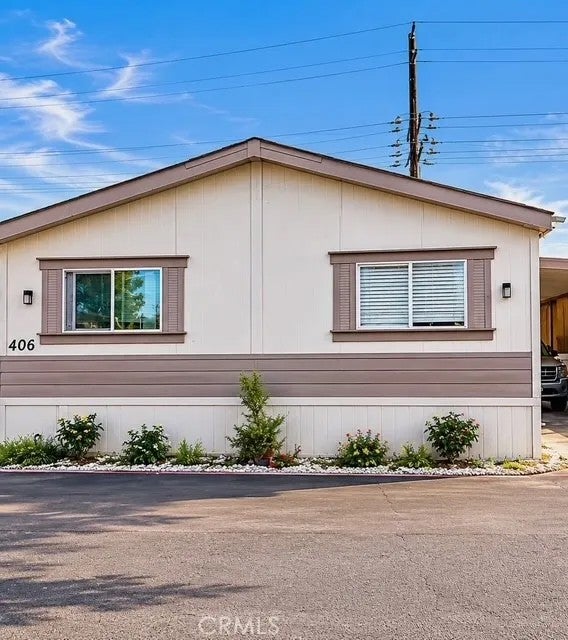 20401 Soledad Canyon Road 406 — photo