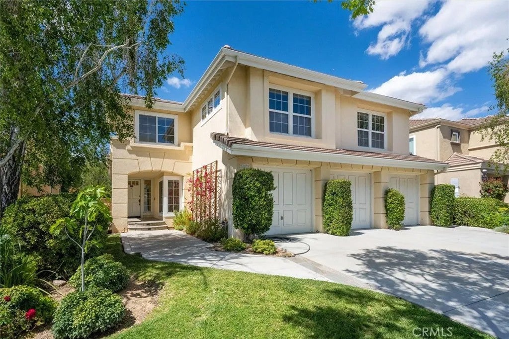 23029 Weymouth Place — photo