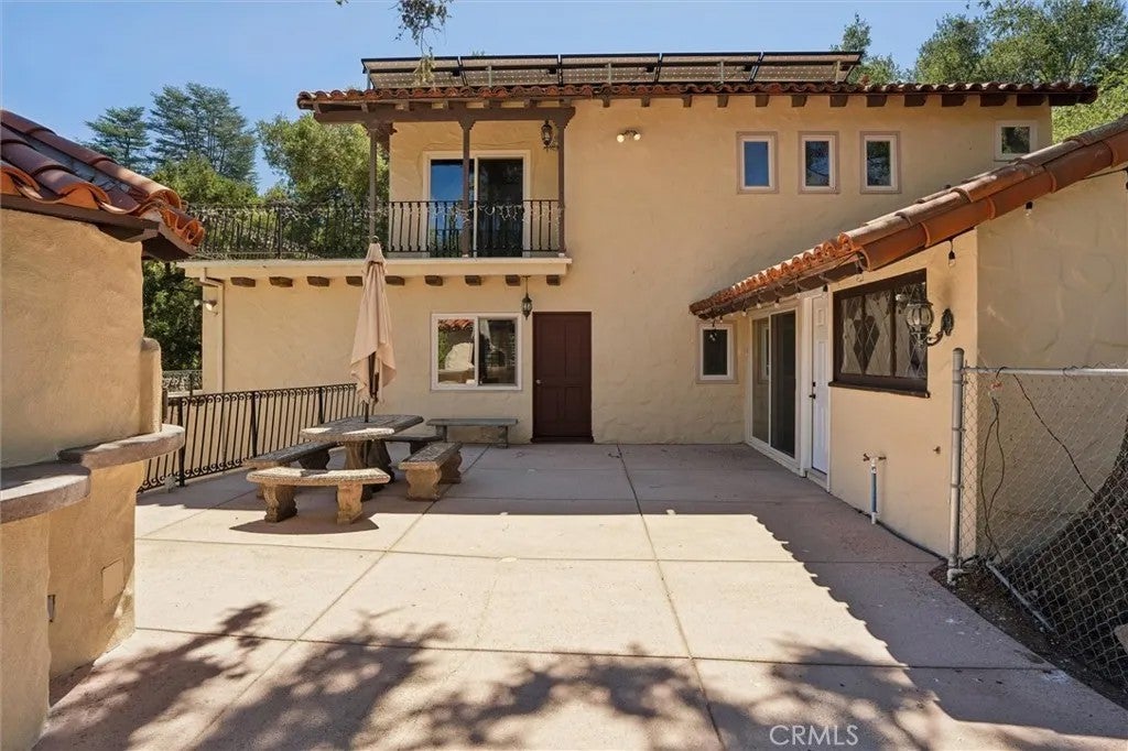 736 Crater Oak Drive — photo