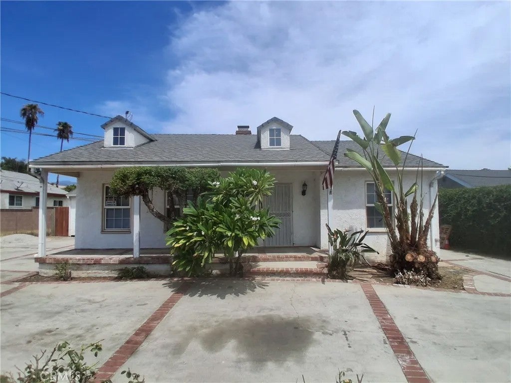 10918 Laurel Canyon — photo