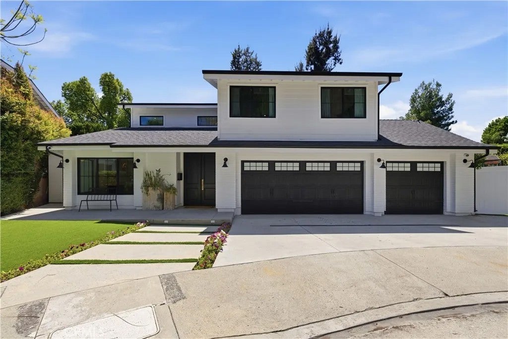 13130 Albers — photo