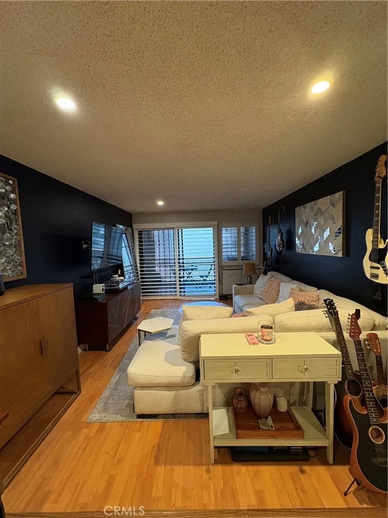 1118 Valencia Street 113 — photo