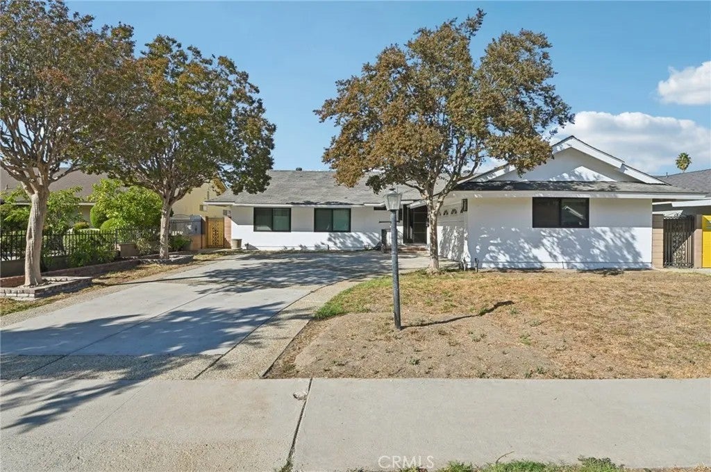 15937 Londelius Street — photo