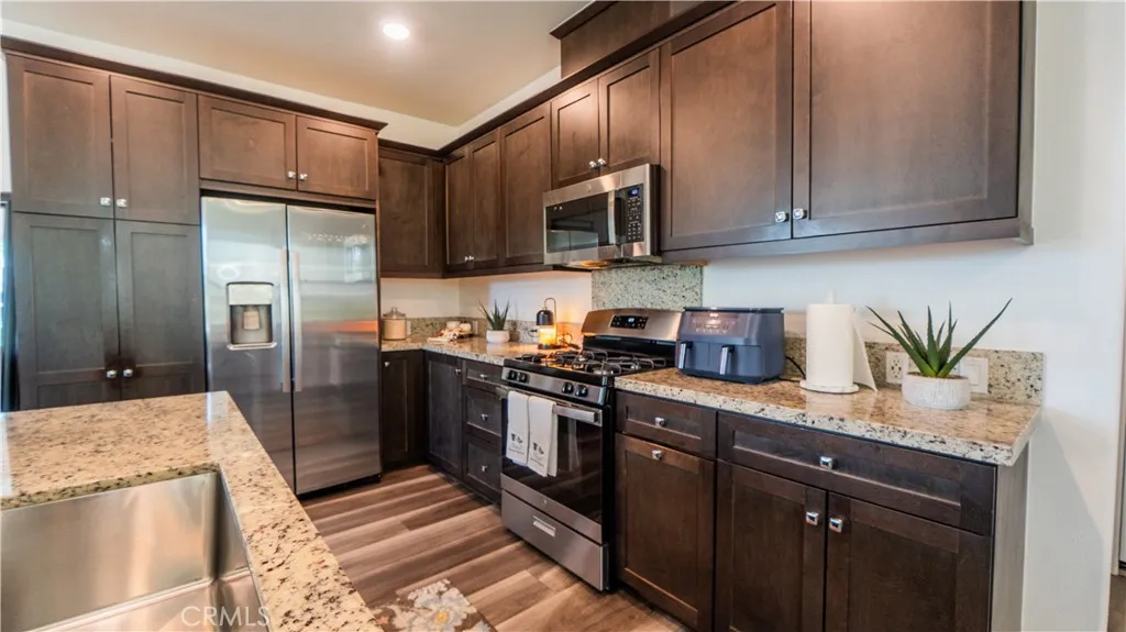 22740 Harmony, Saugus, CA 91350 — photo 2