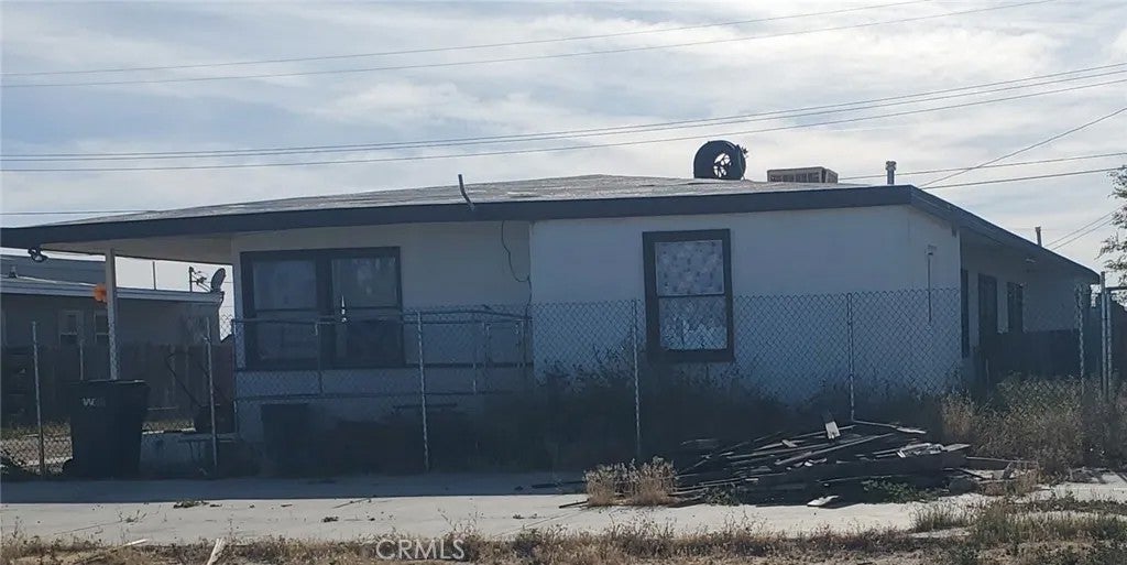 13201 Davenport — photo