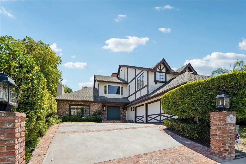 10190 Baywood Court — photo
