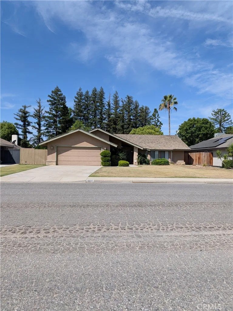 8817 Sierra Oak — photo