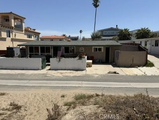 1284 Sagamore Lane — photo