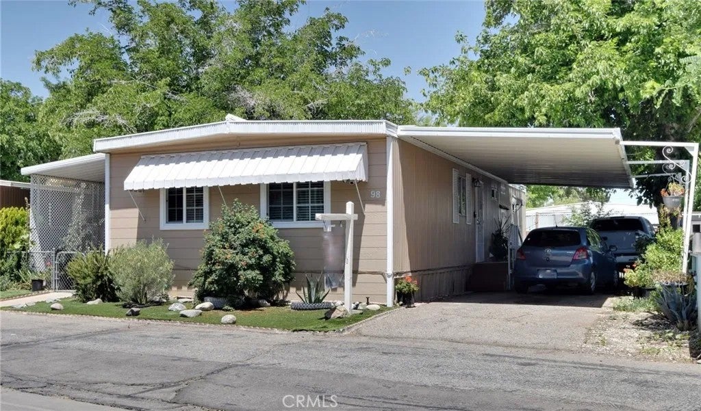 3255 East Avenue R 98 — photo
