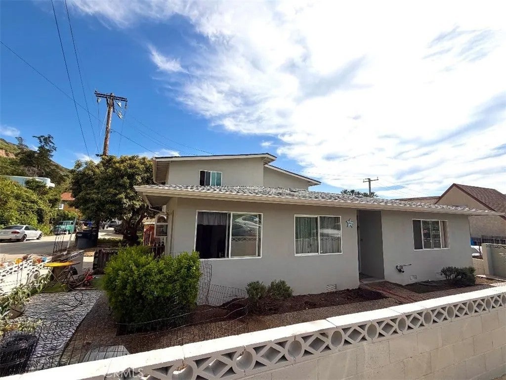 6840 W Santa Barbara — photo