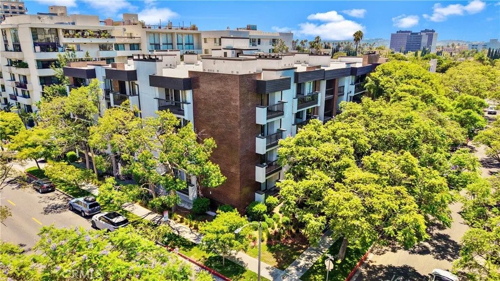 324 N Palm Drive 407 — photo
