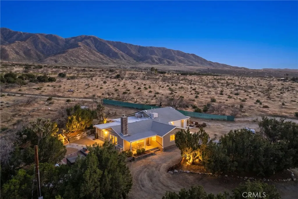 29125 Devils Punch Bowl Road — photo