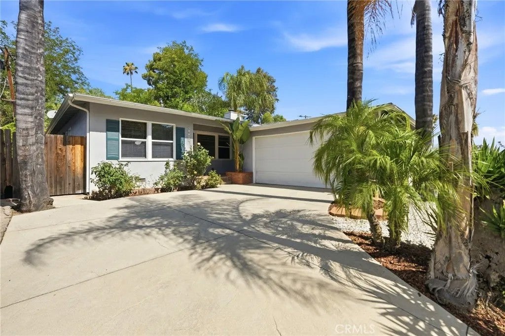 5027 Rigoletto Street — photo