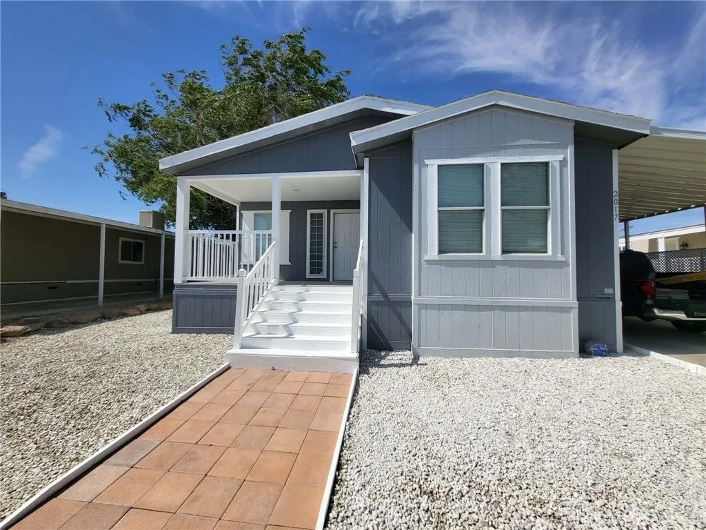 2017 Sonja Dr — photo