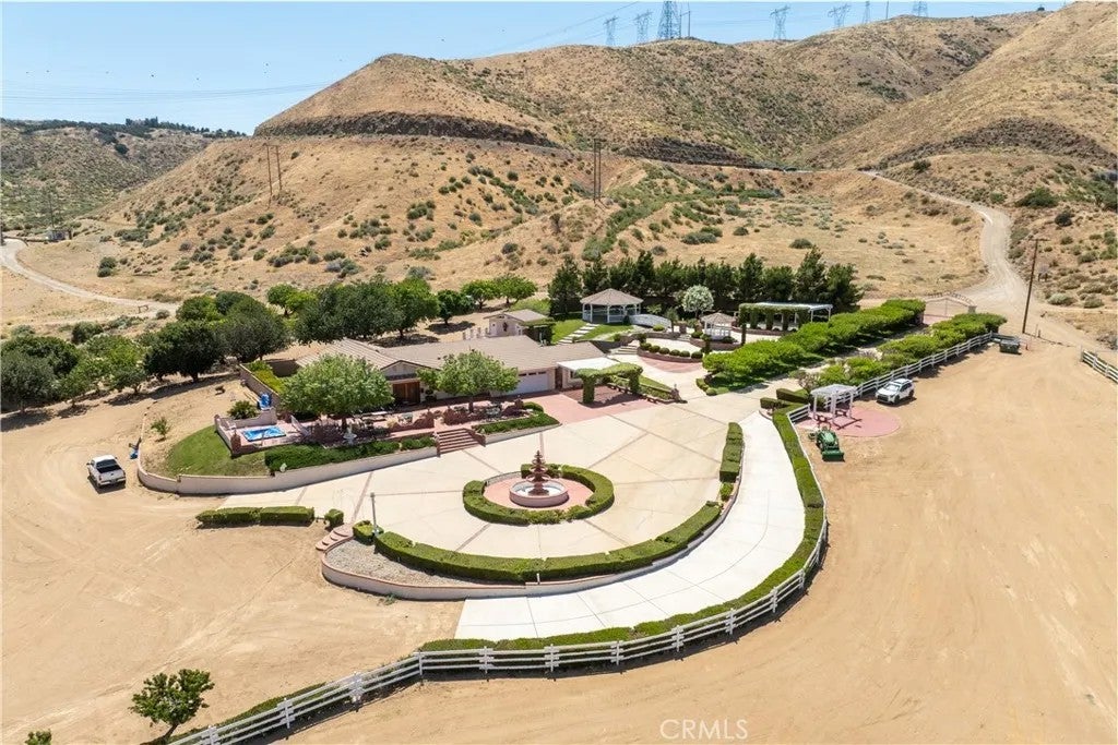 5801 Hacienda Ranch — photo
