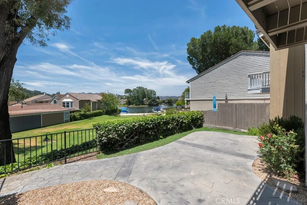 32124 Beachlake Lane — photo