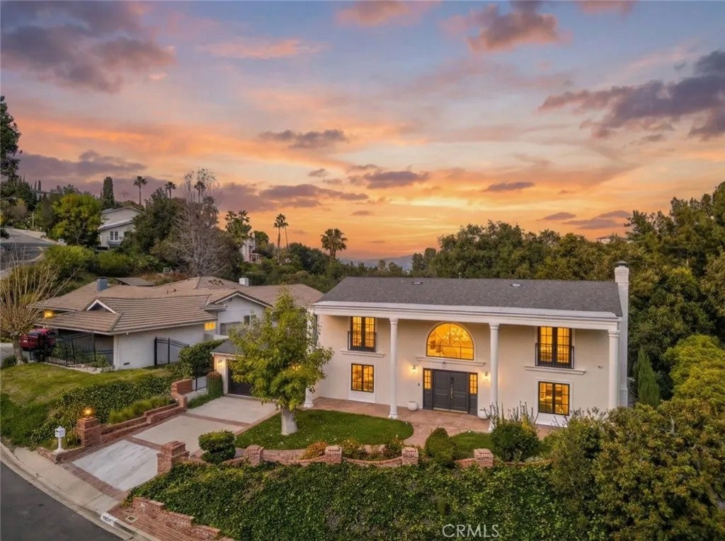 16717 Encino Hills Drive — photo