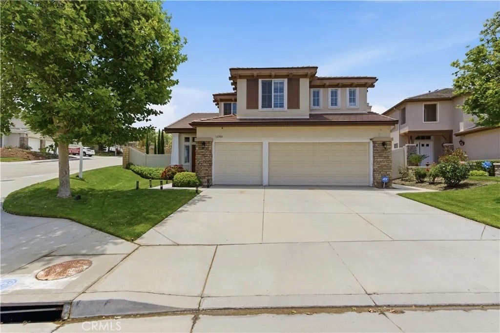 18304 Avocet Court — photo