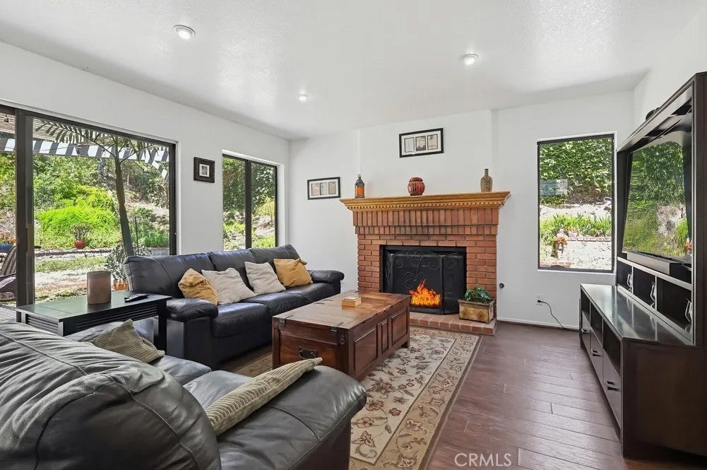 17711 Silverstream — photo