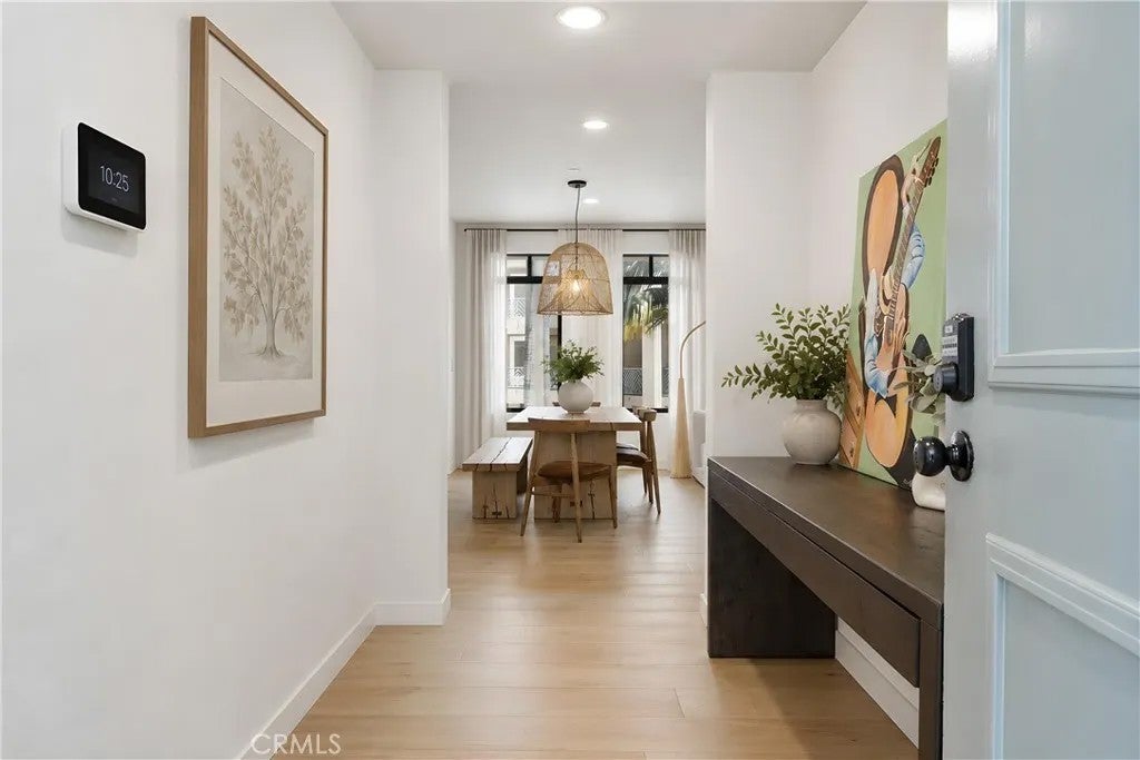 5625 Crescent Park West 207 — photo
