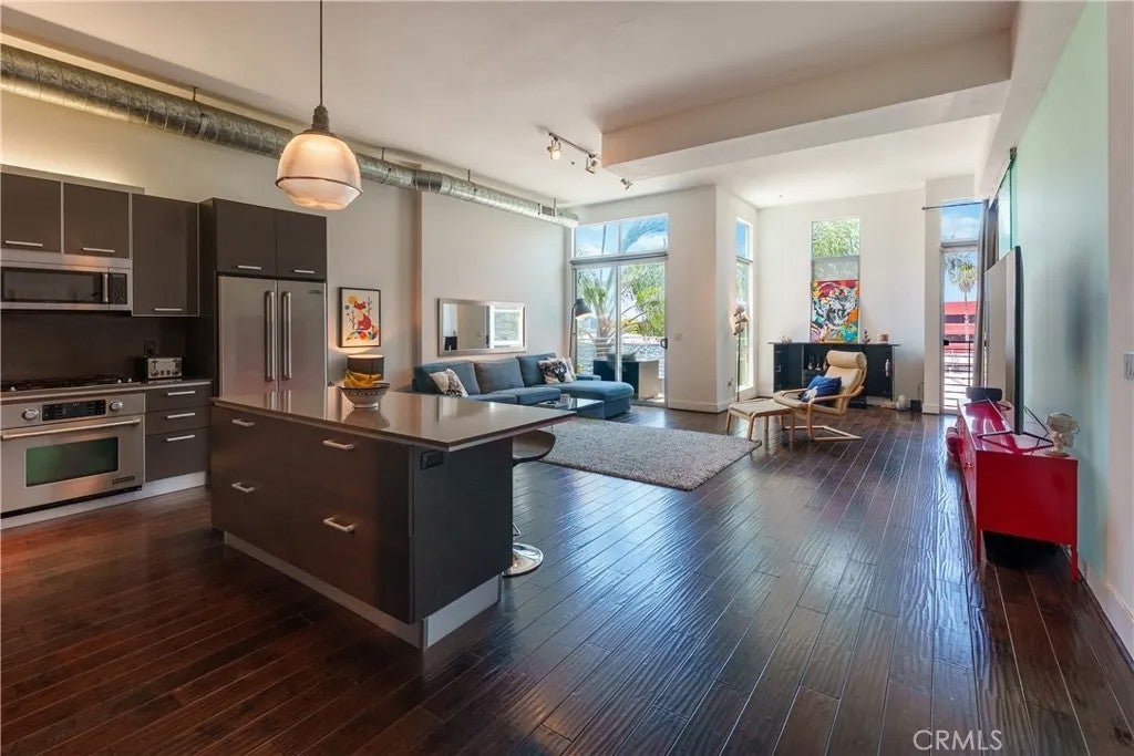13320 Beach Avenue 301 — photo