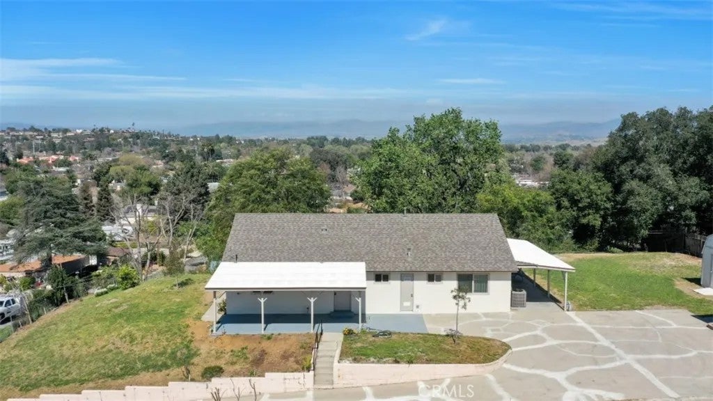 25030 Atwood Boulevard — photo