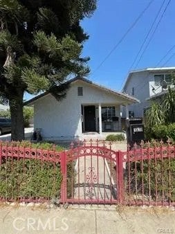 1319 Hollister — photo