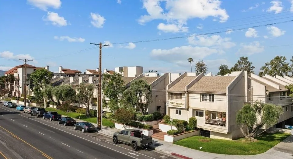 7631 Reseda Blvd. Unit 57V — photo