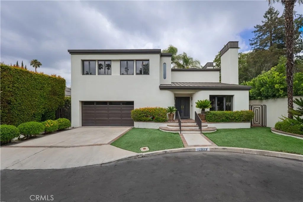 12023 Laurel Lane — photo