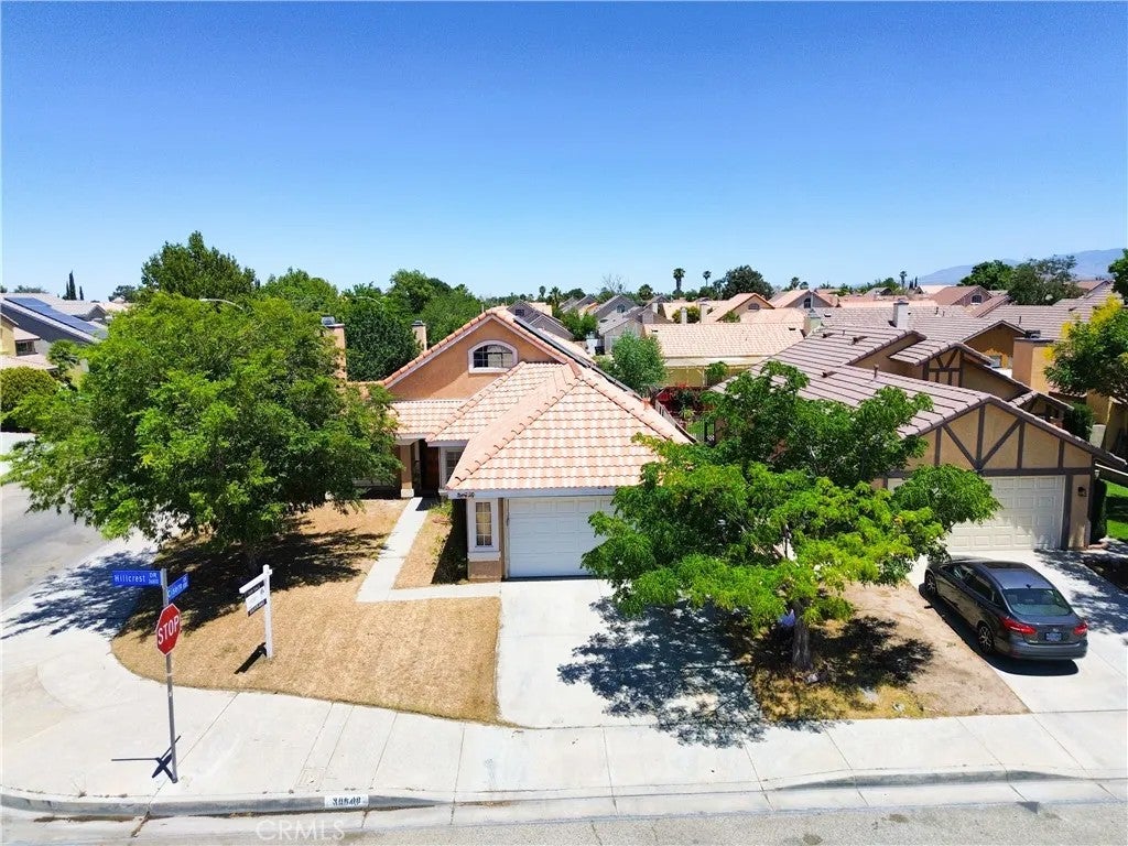 36848 Hillcrest — photo