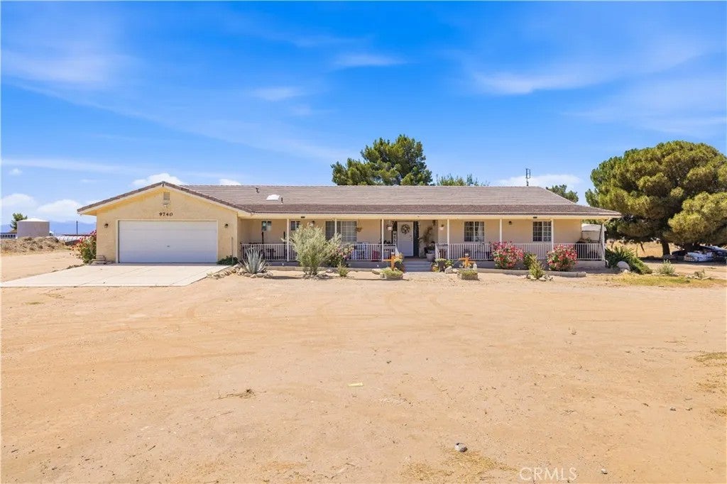 9740 E Avenue G10 — photo